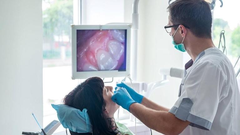 Patient getting emergency dental care in Mount Waverley